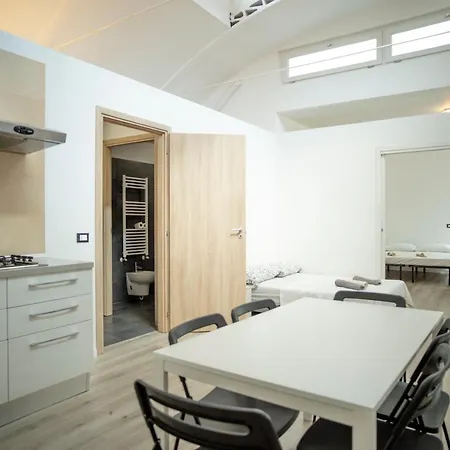 Humanitas Apartment *